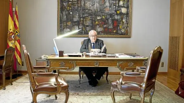 El presidente de las Cortes de Aragón, José Ángel Biel, ayer en su despacho de La Aljafería.