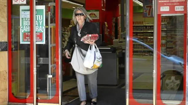 Algunos supermercados aplican descuentos si el cliente no utiliza bolsas de plástico.