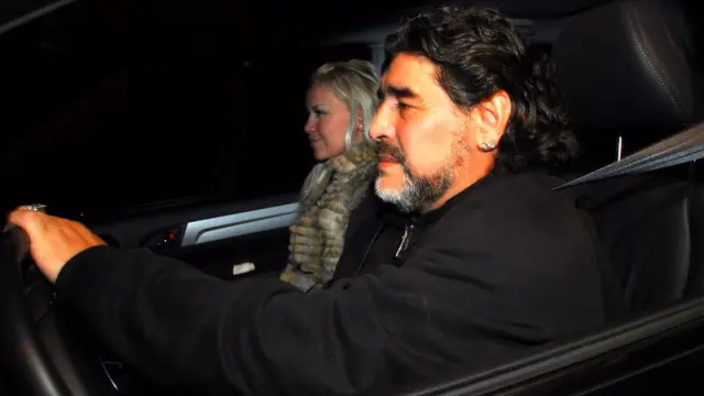 Maradona y su esposa