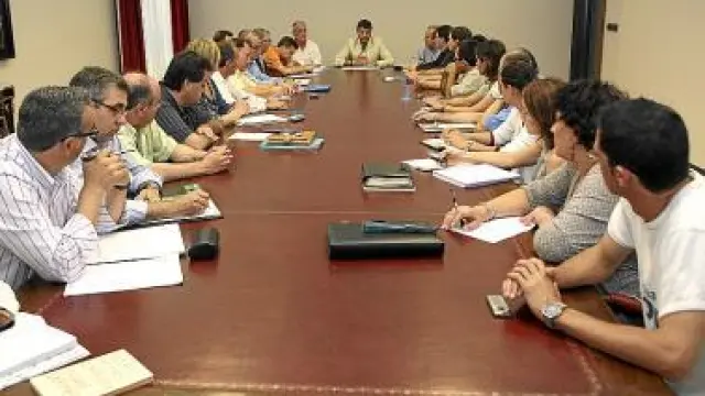 Unas 30 personas acudieron a la primera reunión de la ponencia.