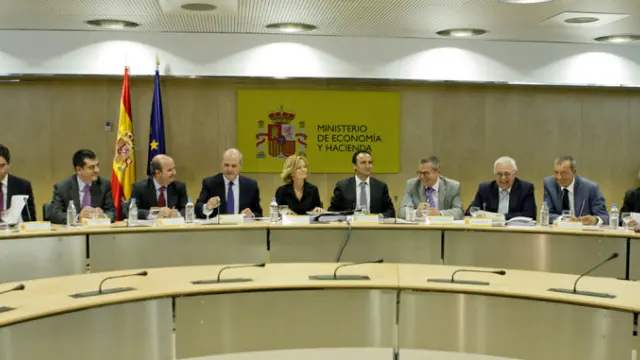 Elena Salgado preside el Consejo de Política Fiscal y Financiero