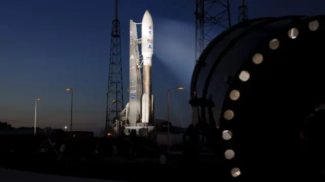 El cohete Juno a punto de ser lanzado al espacio