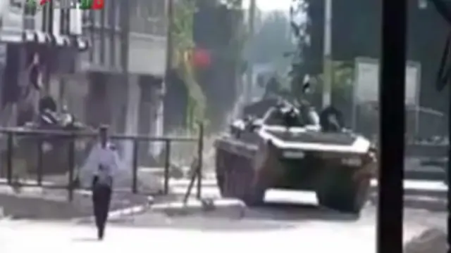 Un tanque sirio en la localidad de Homs.
