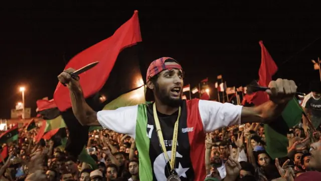 Los rebeldes celebran la victoria en Trípoli
