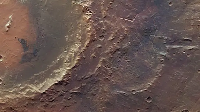 Fotografía del cráter de Marte que fue un gran lago