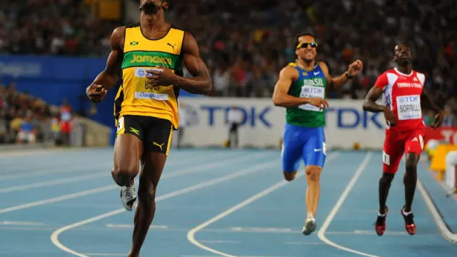 Bolt durante la pruba de 200 metros