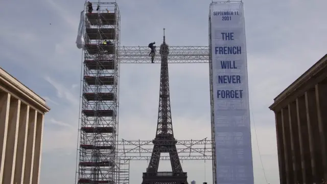 París también recuerda la tragedia