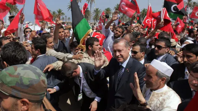 Erdogan, el primer mandatario árabe en visitar la nueva Libia