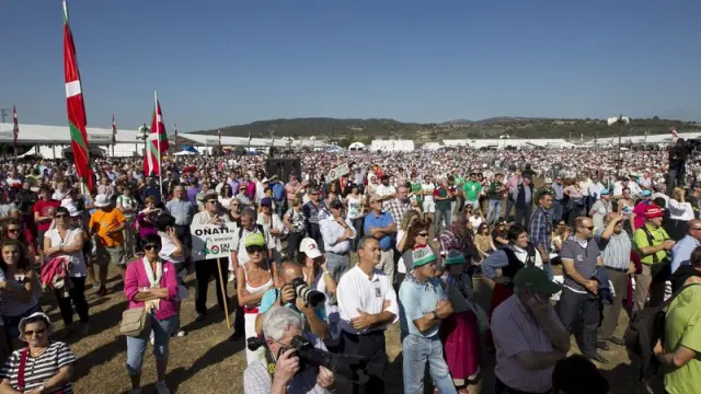 Miles de personas asistieron este domingo al mitín de Urkullu en Foronda
