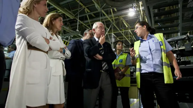 Bono, en su visita a la factoría de Opel en Figueruelas
