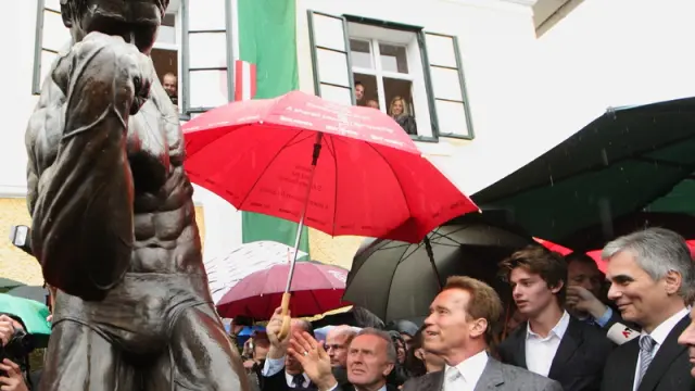 Arnold Schwarzenegger inaugura su museo