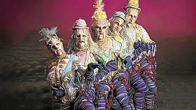Cinco de los protagonistas del espectáculo 'Alegría' del Circo del Sol.