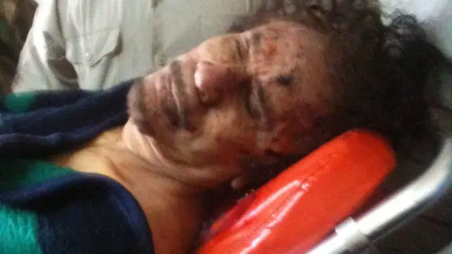 Imagen tomada del cuerpo de Gadafi