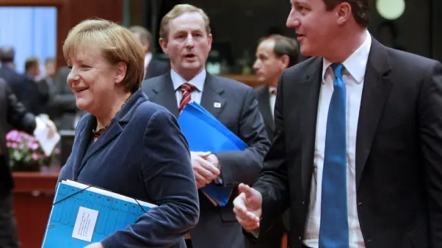 Merkel y Cameron en la cumbre