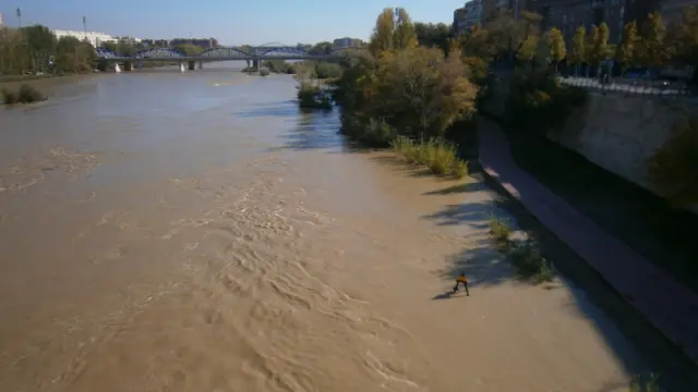 Río Ebro a su paso por Zaragoza