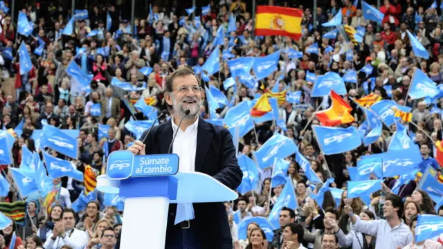 Rajoy da un discurso durante el mitin en Valencia.