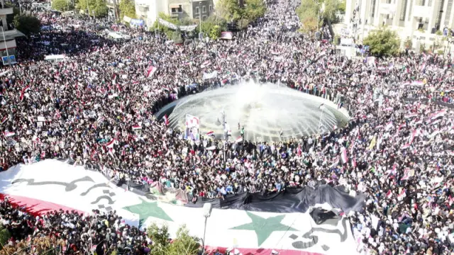 Este fin de samana, decenas de miles de personas apoyaron al régimen