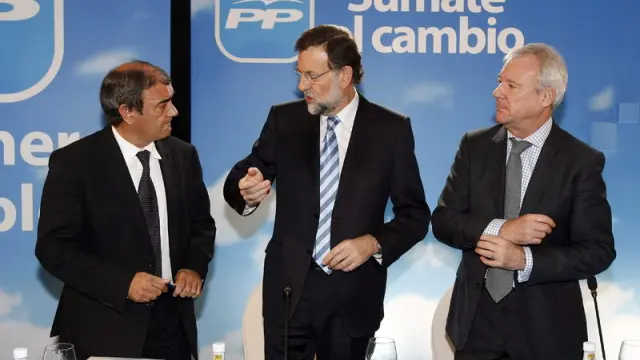 Rajoy y Valcárcel en una comida- mítin en Murcia