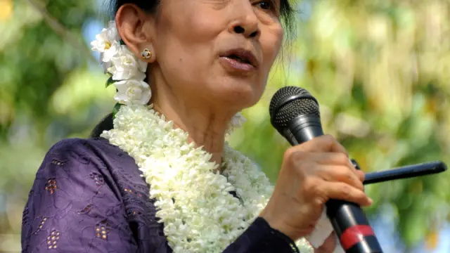 La premio Nobel de la paz Aung San Suu Kyi