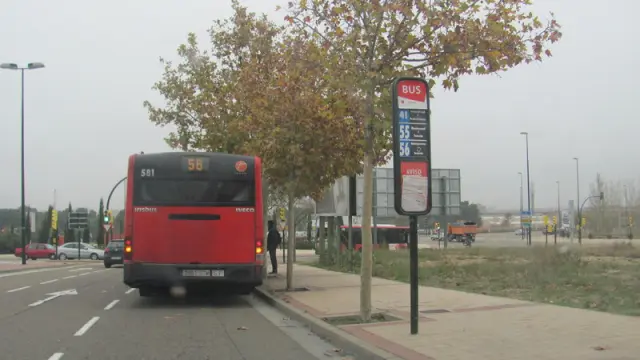 Los usuarios de Montecanal se quejan de las malas conexiones que tiene el barrio en autobús