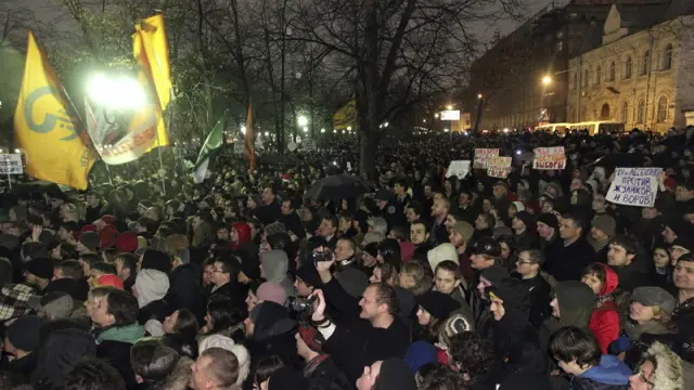 Manifestantes en Moscú