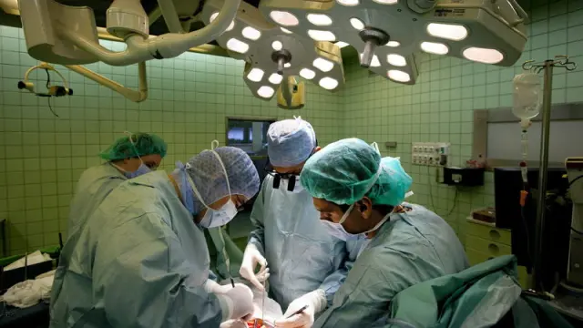 Operación de trasplante.