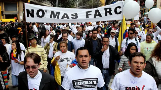 Manifestantes claman por la liberación de los policías y militares secuestrados por las FARC