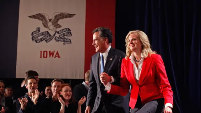 El candidato republican Romney, tras conocer los resultados de los 'caucus' de Iowa