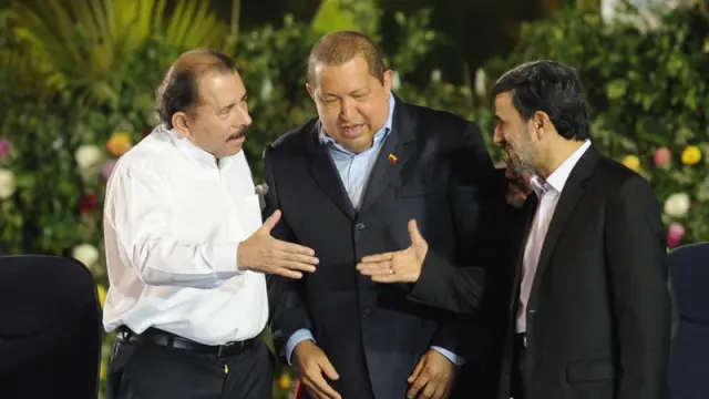 Ricardo Ortega, Hugo Chávez y Mahmud Ahmadineyad