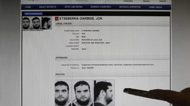 Web de Interpol, donde aparece Jon Etxebarria Oiarbide