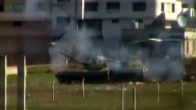 Imágen de un vídeo colgado en Youtube sobre la supuesta represión del régimen sirio en Homs