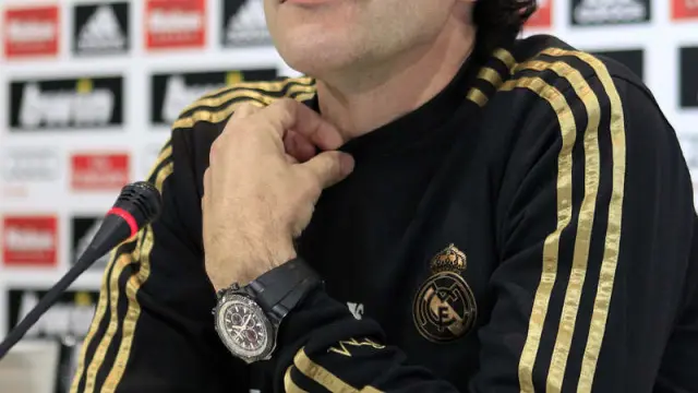 El segundo entrenador del Real Madrid, Aitor Karanka, en la rueda de prensa previa al encuentro ante el Atlético.