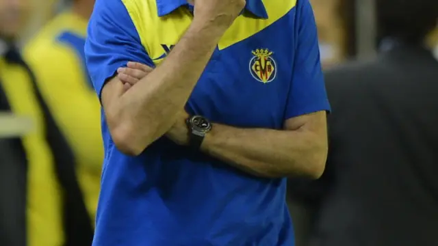 El entrenador del Villarreal, Miguel Ángel Lotina