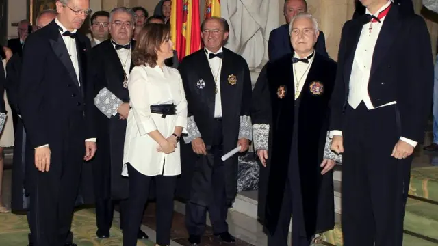 Dívar junto al Príncipe Felipe, Gallardón y Sáenz de Santamaría