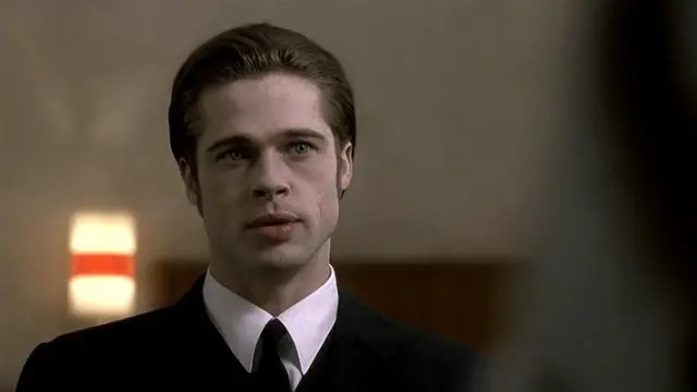 Brad Pitt caracterizado como vampiro