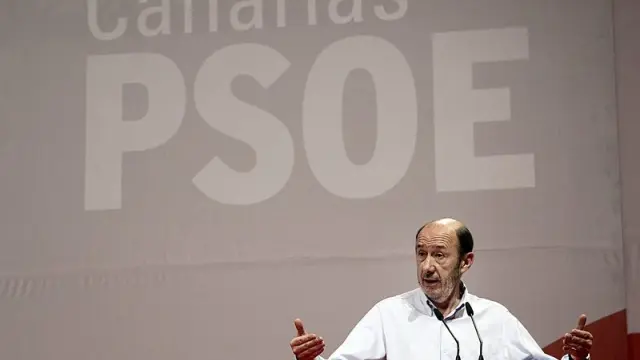 El candidato socialista durante la clausura del XII Congreso del PSOE en Canarias.