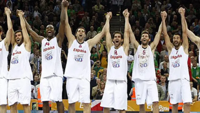 Los jugadores de la selección absoluta de baloncesto en el EuroBasket 2011