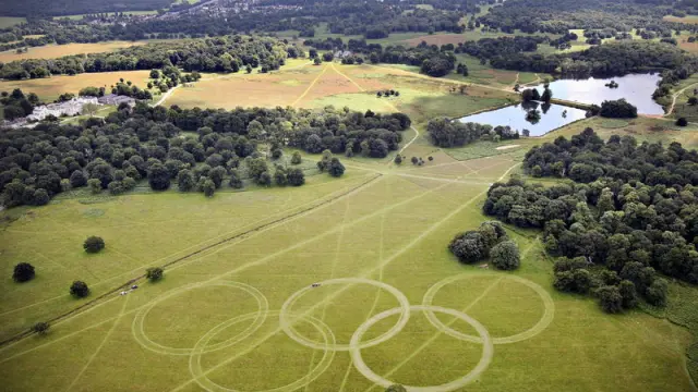 Los cinco aros olímpicos en Londres