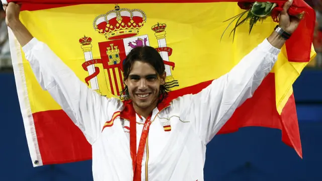 Rafa Nadal celebra su medalla en los JJOO de Pekín