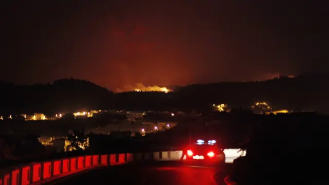 Incendio en el sur de Tenerife, cerca del municipio de Vilaflor