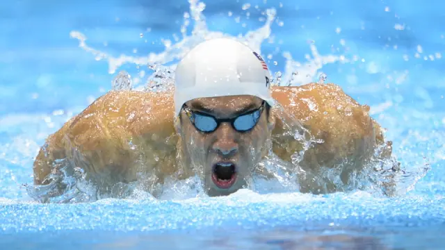 Phelps durante la eliminatoria del 200 mariposa