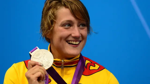 Mireia Belmonte luce la primera medalla de España en los Juegos de Londres