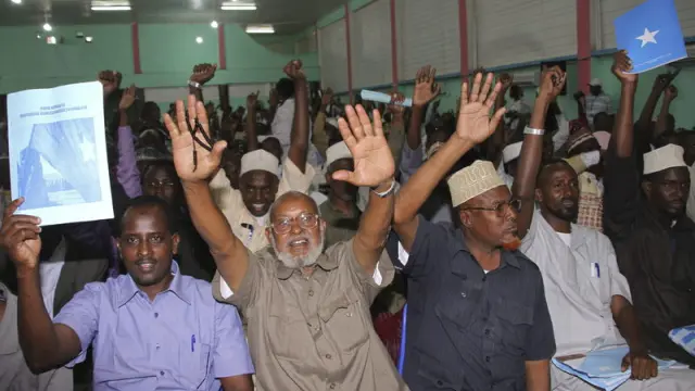 Varios líderes votan la nueva Constitución en Mogadiscio