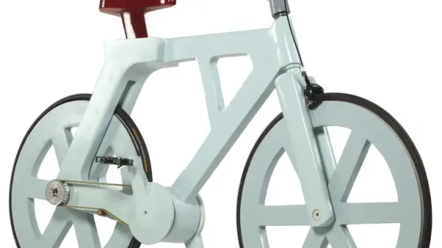 Bicicleta de cartón
