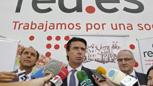 El ministro ha recordado que la fijación de precios "es libre en España".