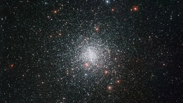 Cúmulo globular de estrellas Messier 4