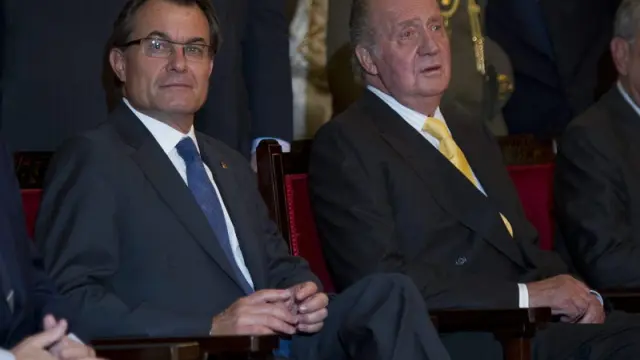 El Rey Juan Carlos junto a Artur Mas, esta noche