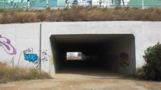 Paso subterráneo Campus Río Ebro