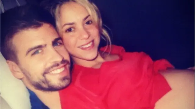 Hace semanas, Shakira colgó esta foto junto a Piqué en Twitter