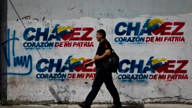 En las calles se ven numerosas muestras de ánimo y apoyo al presidente venezolano